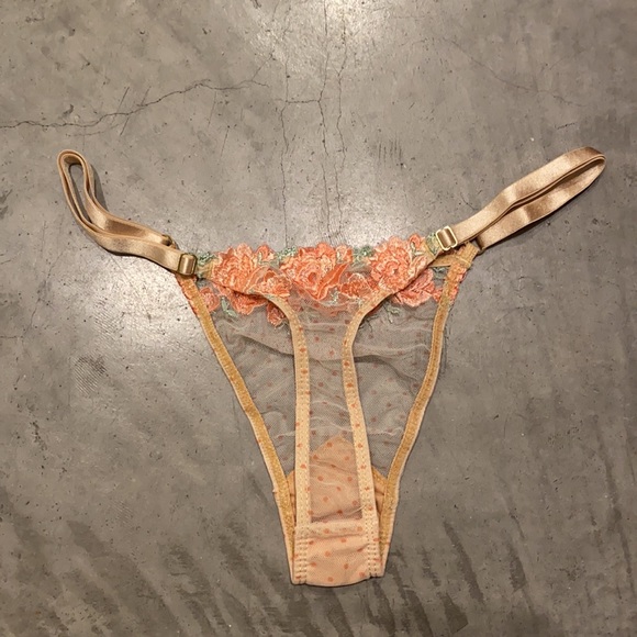 Petal thong - Picture 2 of 4